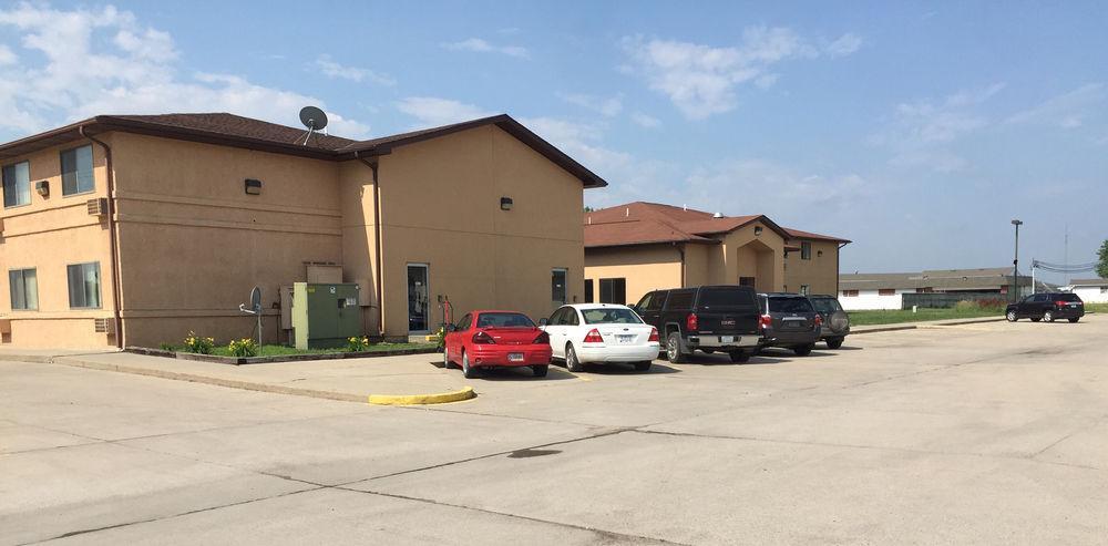 Super 8 By Wyndham Shenandoah Hotel Exterior foto