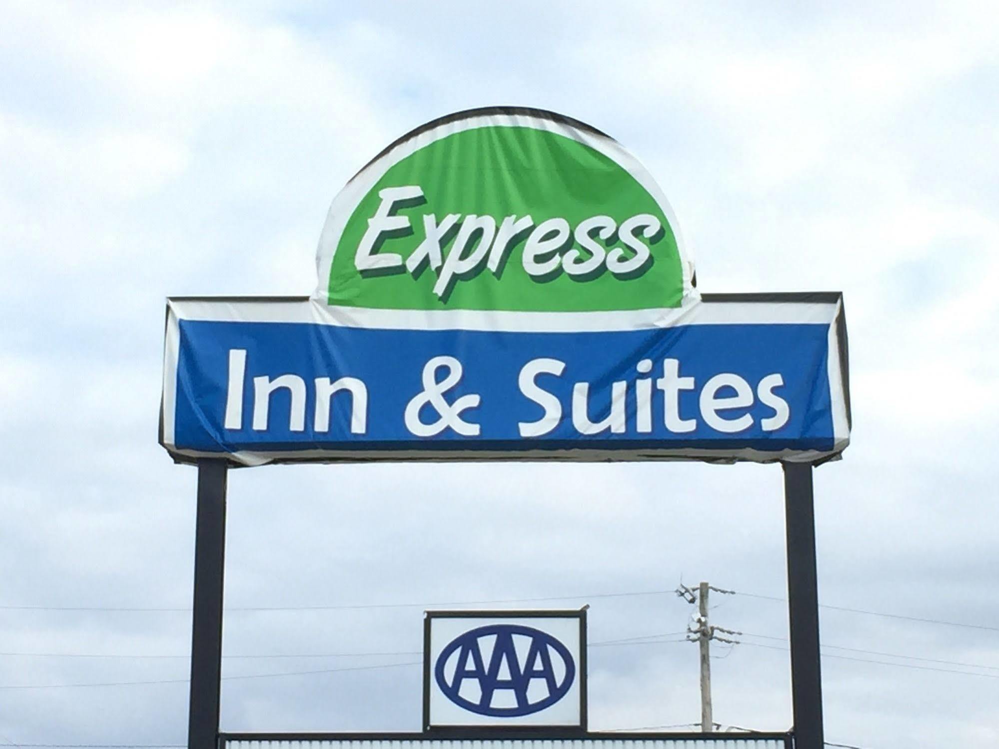 Super 8 By Wyndham Shenandoah Hotel Exterior foto